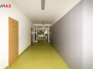 Pronájem kanceláře, Ústí nad Labem - Předlice, náměstí Prokopa Velikého, 24 m2