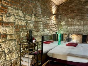 Pronájem obchodního prostoru, Praha - Žižkov, Čajkovského, 200 m2