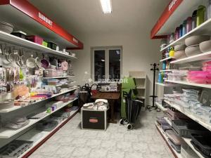 Pronájem obchodního prostoru, Jirny, Tovární, 350 m2