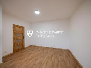 Prodej bytu 1+kk, Dolní Kounice, Masarykovo náměstí, 35 m2