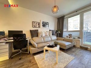 Pronájem bytu 2+kk, Praha - Vysočany, Pod Harfou, 55 m2