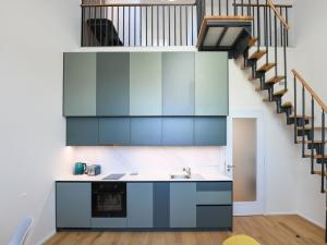 Pronájem bytu 2+kk, Praha - Holešovice, U průhonu, 44 m2