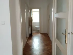 Pronájem bytu 2+1, Praha - Smíchov, Grafická, 57 m2