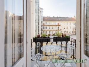 Pronájem bytu 1+1, Praha - Nové Město, Štěpánská, 45 m2