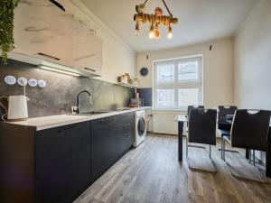 Prodej bytu 3+1, Pardubice - Zelené Předměstí, náměstí Čs. legií, 107 m2