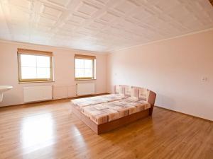 Pronájem bytu 3+1, Domažlice, Msgre. B. Staška, 127 m2