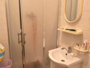 Prodej bytu 2+1, Karlovy Vary, Vřídelní, 74 m2