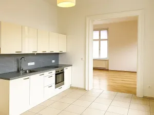 Pronájem bytu 3+1, Praha, 145 m2