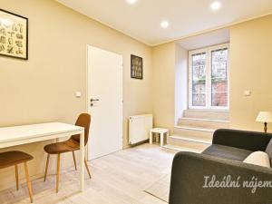 Prodej bytu 2+kk, Brno - Veveří, Čápkova, 33 m2