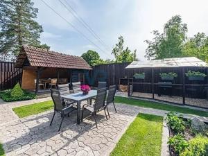 Prodej bytu 3+1, Trhové Sviny, 72 m2