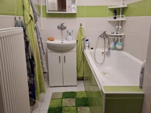 Prodej činžovního domu, Jaroslavice, Náměstí, 420 m2