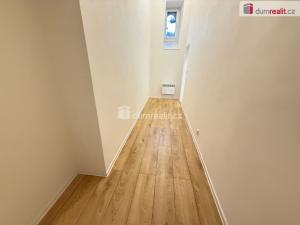 Pronájem bytu 1+1, Praha - Smíchov, Na Valentince, 35 m2