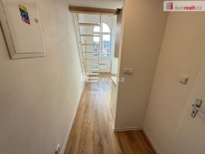 Pronájem bytu 1+1, Praha - Smíchov, Na Valentince, 35 m2