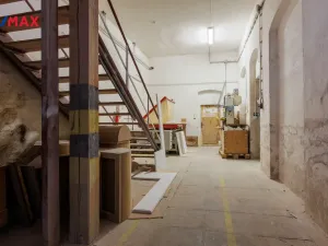 Prodej výrobních prostor, Karlovy Vary - Rybáře, Sokolovská, 1766 m2