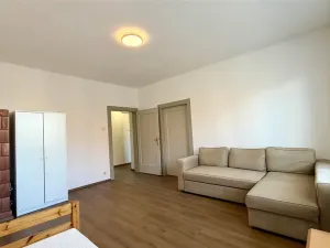 Pronájem bytu 2+1, Cheb, Májová, 63 m2