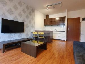 Pronájem bytu 1+kk, Praha, Na Slatince, 36 m2