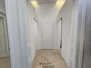 Pronájem obchodního prostoru, Hodonín, Štefánikova, 90 m2