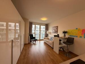 Pronájem bytu 1+kk, Praha - Třebonice, Thomasova, 32 m2