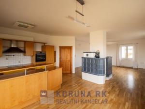 Prodej vily, Lišov, Topolová, 321 m2