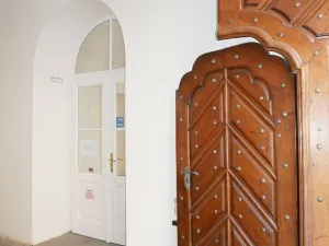 Pronájem obchodního prostoru, Praha - Malá Strana, Karmelitská, 115 m2