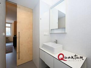 Pronájem bytu 2+kk, Praha - Holešovice, U průhonu, 54 m2