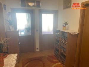 Prodej bytu 2+kk, Praha - Uhříněves, Nové náměstí, 57 m2