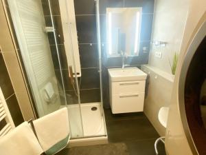 Prodej bytu 2+kk, Praha - Uhříněves, Nové náměstí, 57 m2