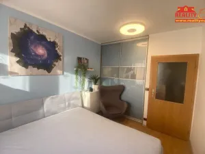 Prodej bytu 2+kk, Praha - Uhříněves, Nové náměstí, 57 m2