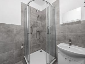 Prodej bytu 2+1, Děčín - Děčín III-Staré Město, Rakovnická, 57 m2