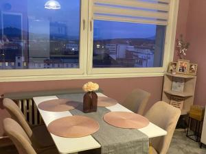 Prodej bytu 1+1, Teplice - Řetenice, Bratislavská, 41 m2