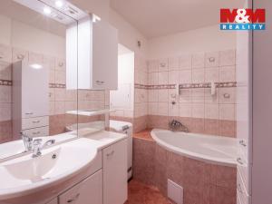 Prodej bytu 3+1, Louny, Školní, 68 m2