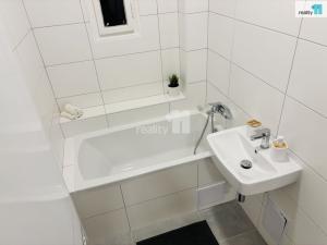 Pronájem bytu 3+kk, Praha - Žižkov, Biskupcova, 75 m2