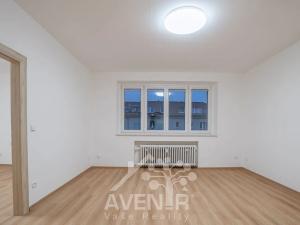 Pronájem bytu 3+1, Zlín, Benešovo nábřeží, 72 m2