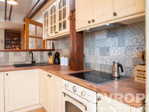 Prodej činžovního domu, Praha - Lipence, 958 m2