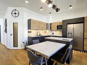 Prodej bytu 4+kk, Písek, Velké náměstí, 113 m2