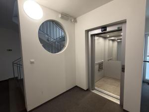 Pronájem bytu 3+kk, Pardubice - Zelené Předměstí, Hronovická, 100 m2