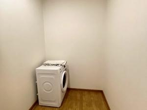 Pronájem bytu 2+kk, Praha - Karlín, Sokolovská, 98 m2