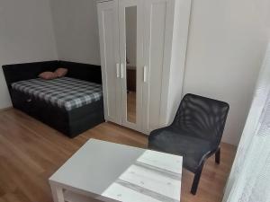 Pronájem bytu 1+kk, Praha - Liboc, Navigátorů, 20 m2