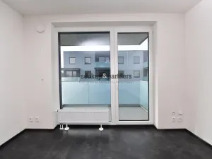 Prodej bytu 2+kk, Praha, Návarovská, 61 m2