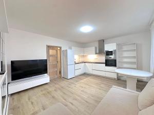 Pronájem bytu 2+kk, Praha - Strašnice, Prusická, 46 m2