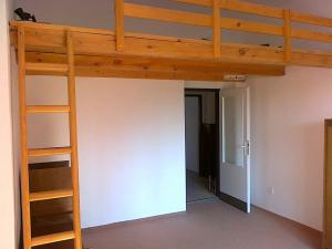 Pronájem bytu 1+1, Ústí nad Labem, Koněvova, 40 m2