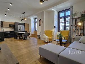 Prodej bytu 4+kk, Písek, Velké náměstí, 113 m2