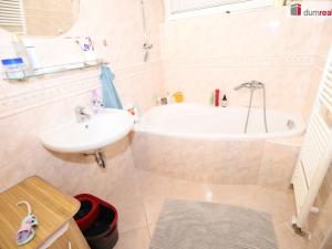 Pronájem bytu 2+kk, Karlovy Vary - Stará Role, Nejdlova, 74 m2