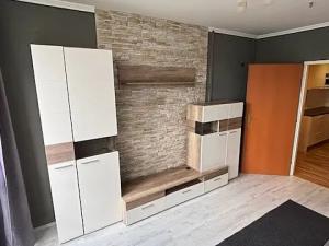 Prodej bytu 2+1, Praha - Kobylisy, Frýdlantská, 45 m2