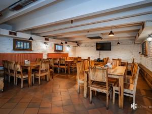 Pronájem restaurace, Praha - Strašnice, Gutova, 301 m2