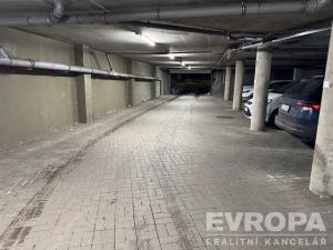 Pronájem garážového stání, Jablonec nad Nisou, Komenského, 16 m2