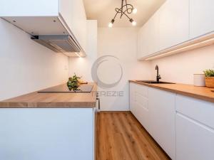 Prodej bytu 2+kk, Praha - Kobylisy, Čimická, 43 m2