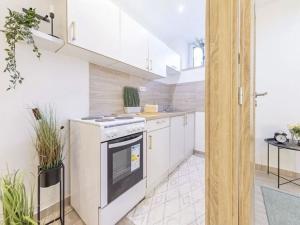 Prodej bytu 2+1, Olomouc, Komenského, 29 m2