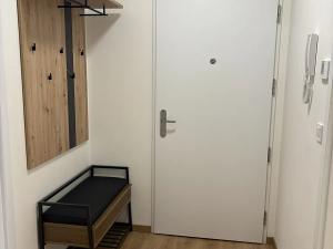 Pronájem bytu 2+kk, Praha - Vysočany, Oktábcových, 60 m2