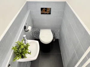 Prodej bytu 4+kk, Praha, V Štíhlách, 80 m2